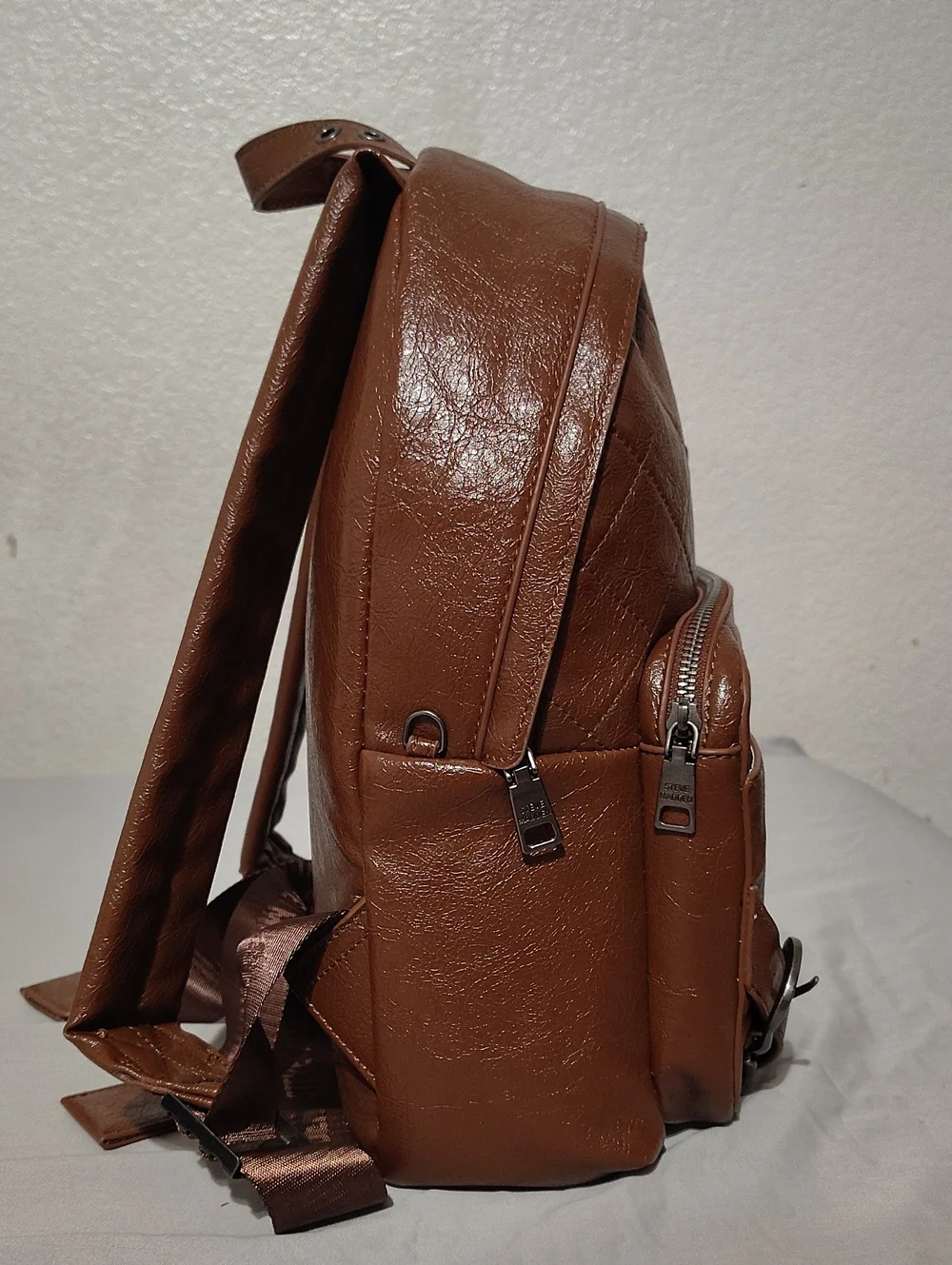 Steven Madden Brown Leather Bathpack With Adjustable Straps